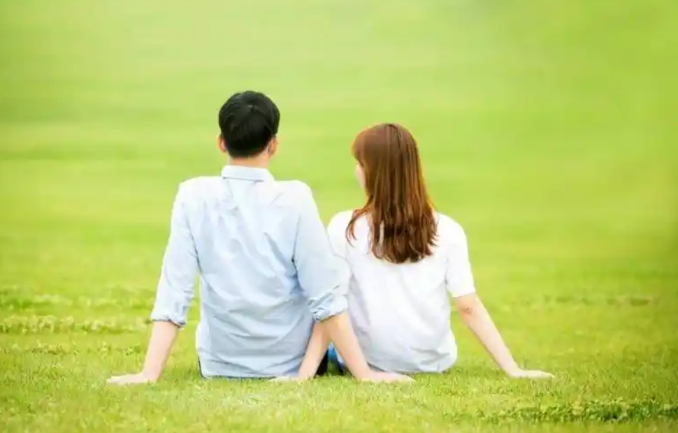 深圳市侦探公司：女朋友第一次去男方家带什么礼物